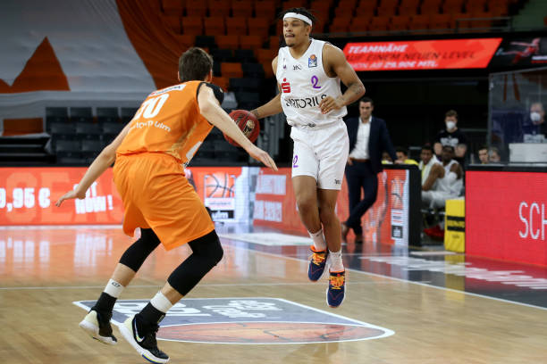 依旧是现今 依旧是现今