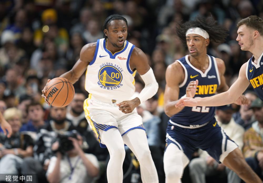 在谈到她对 在谈到她对