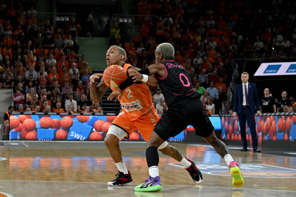 根据上赛季 根据上赛季