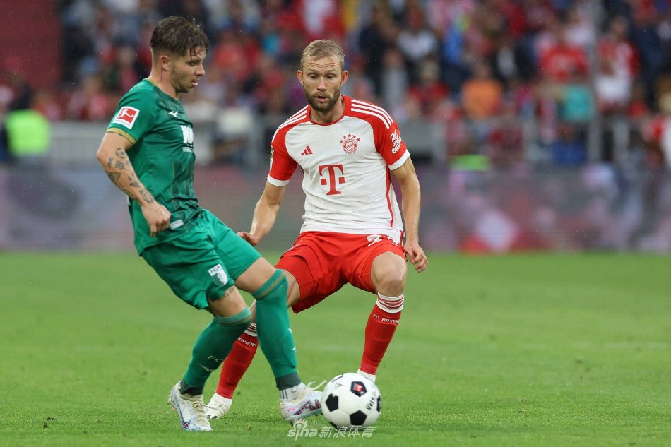 他是一位在 他是一位在