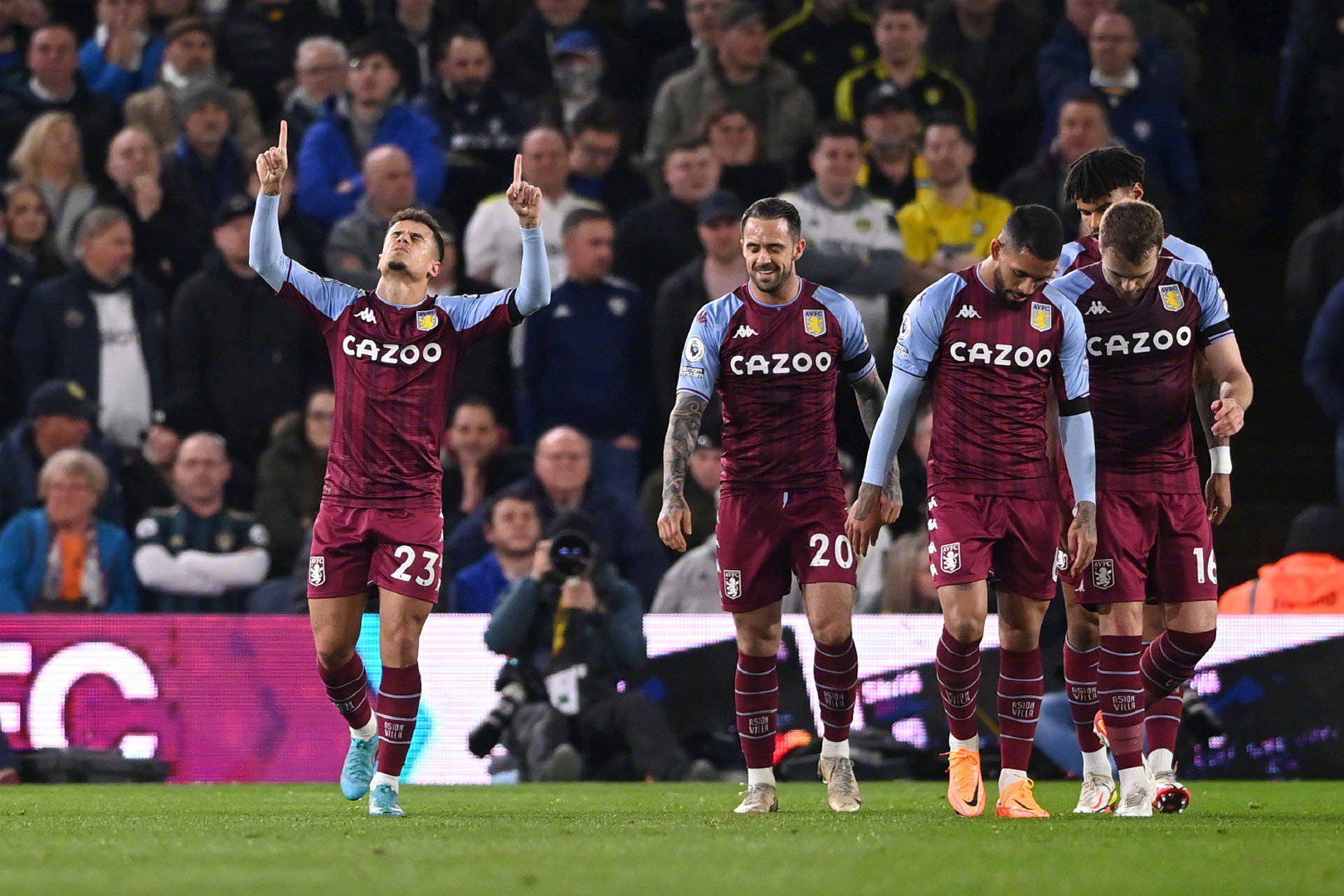 [CBA]沃伦击地妙传 克劳福德双手吊筐暴扣.