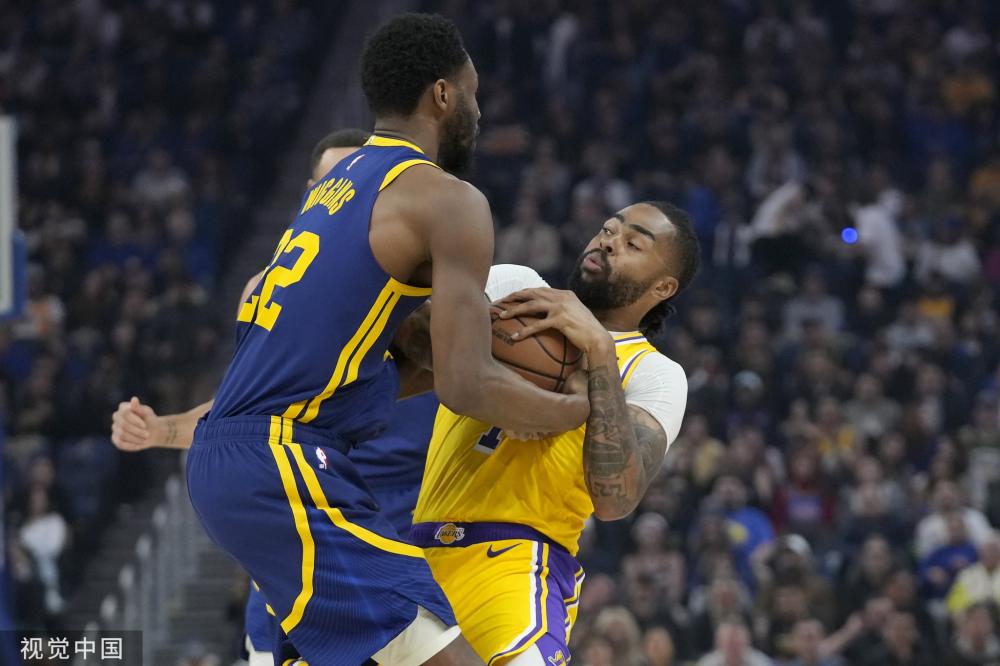 体育中超：武汉三镇2-0浙江队 重返积分榜首夺冠在望