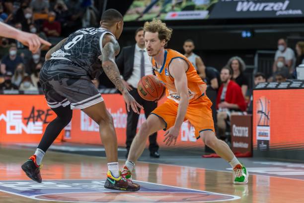 渐挑起大梁 渐挑起大梁