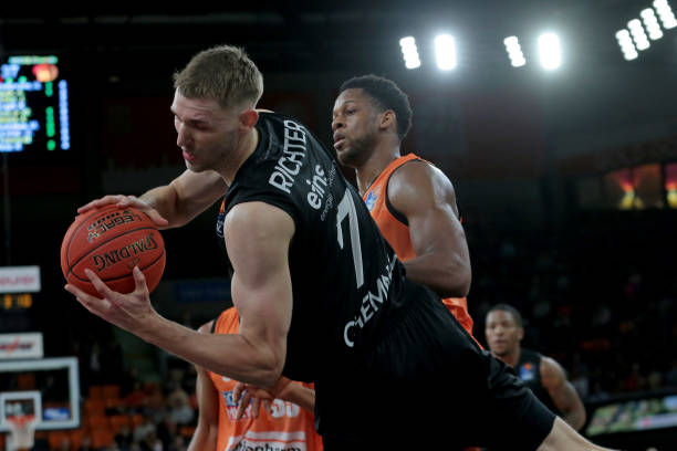 仅排第14位！热刺内讧：球员与球迷对峙 队长炮轰高层